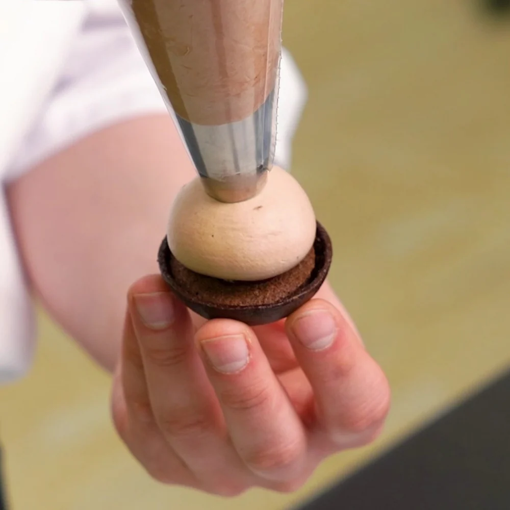 Chocolate and Cherry Mini Tarts by Oleksandr Trofimenkov Video Class - Image 4