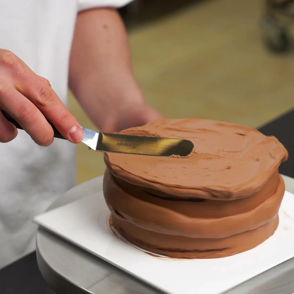 Chocolate Meringue Cake by Oleksandr Trofimenkov Video Class - Image 4