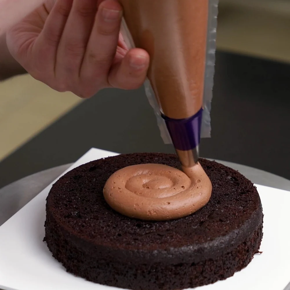 Devil’s Food Cake by Oleksandr Trofimenkov Video Class - Image 4