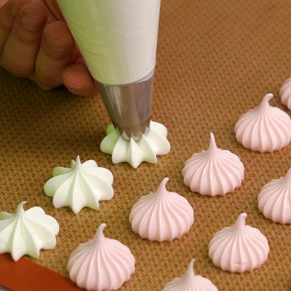 French Meringue Cookies by Oleksandr Trofimenkov Video Class - Image 4