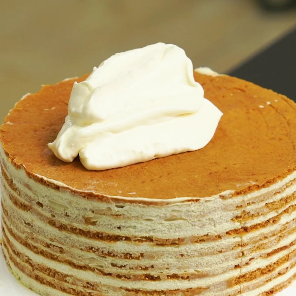 Classic Honey Cake by Oleksandr Trofimenkov Video Class - Image 4