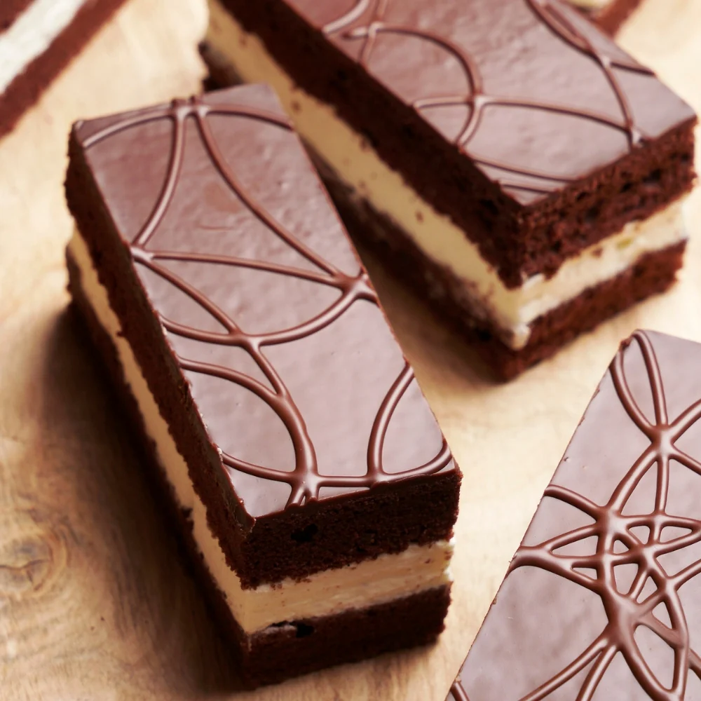 Individual Chocolate Cake by Oleksandr Trofimenkov Video Class - Image 2