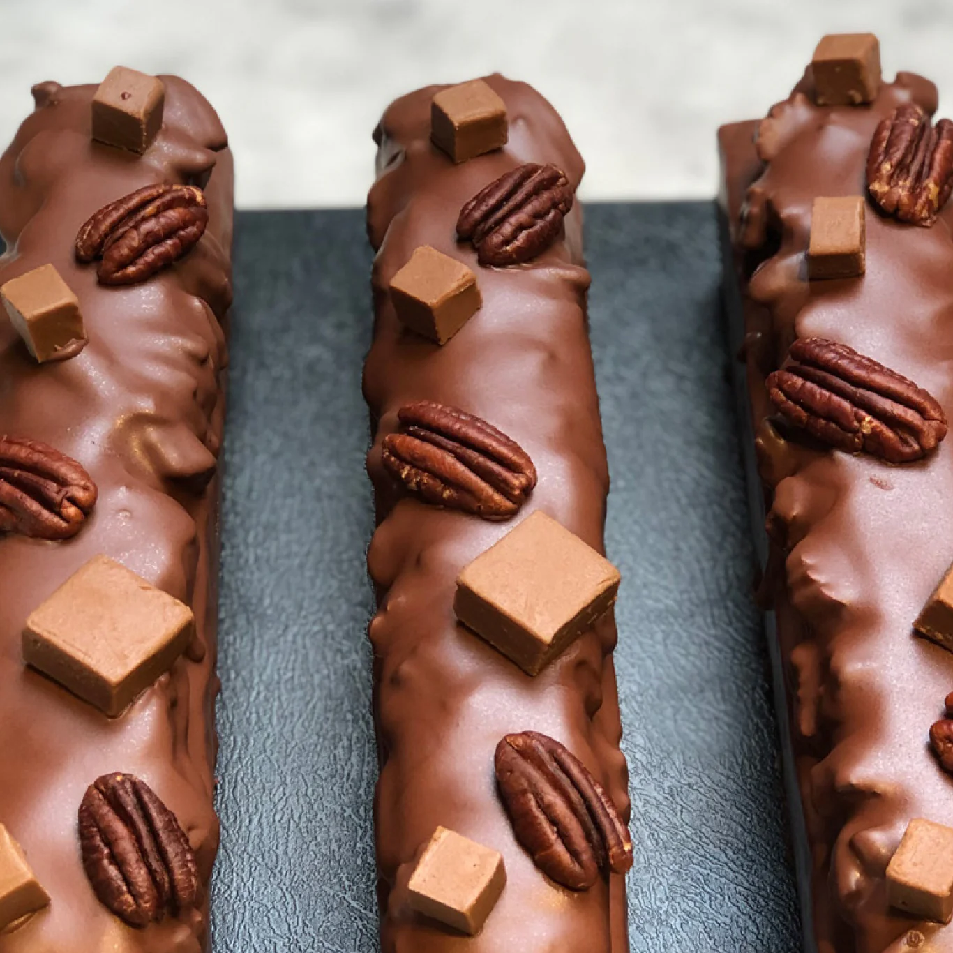 Pecano Travel Cake by Karim Bourgi Video Class - Image 2