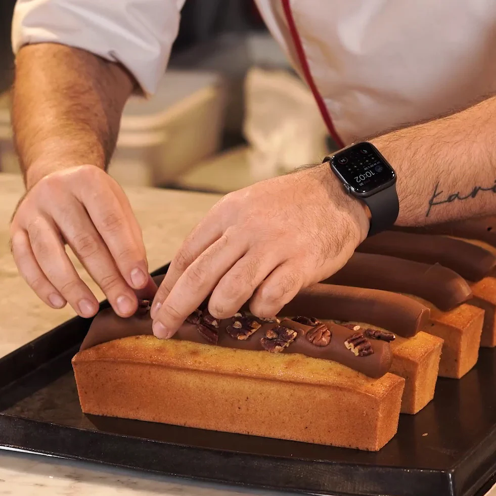 Pecano Travel Cake by Karim Bourgi Video Class - Image 4