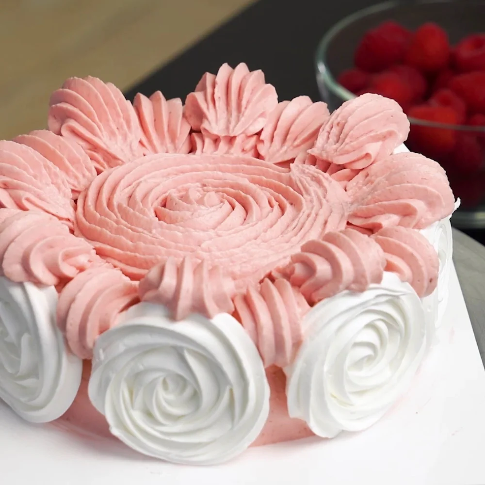 Raspberry Meringue Cake by Oleksandr Trofimenkov Video Class - Image 4