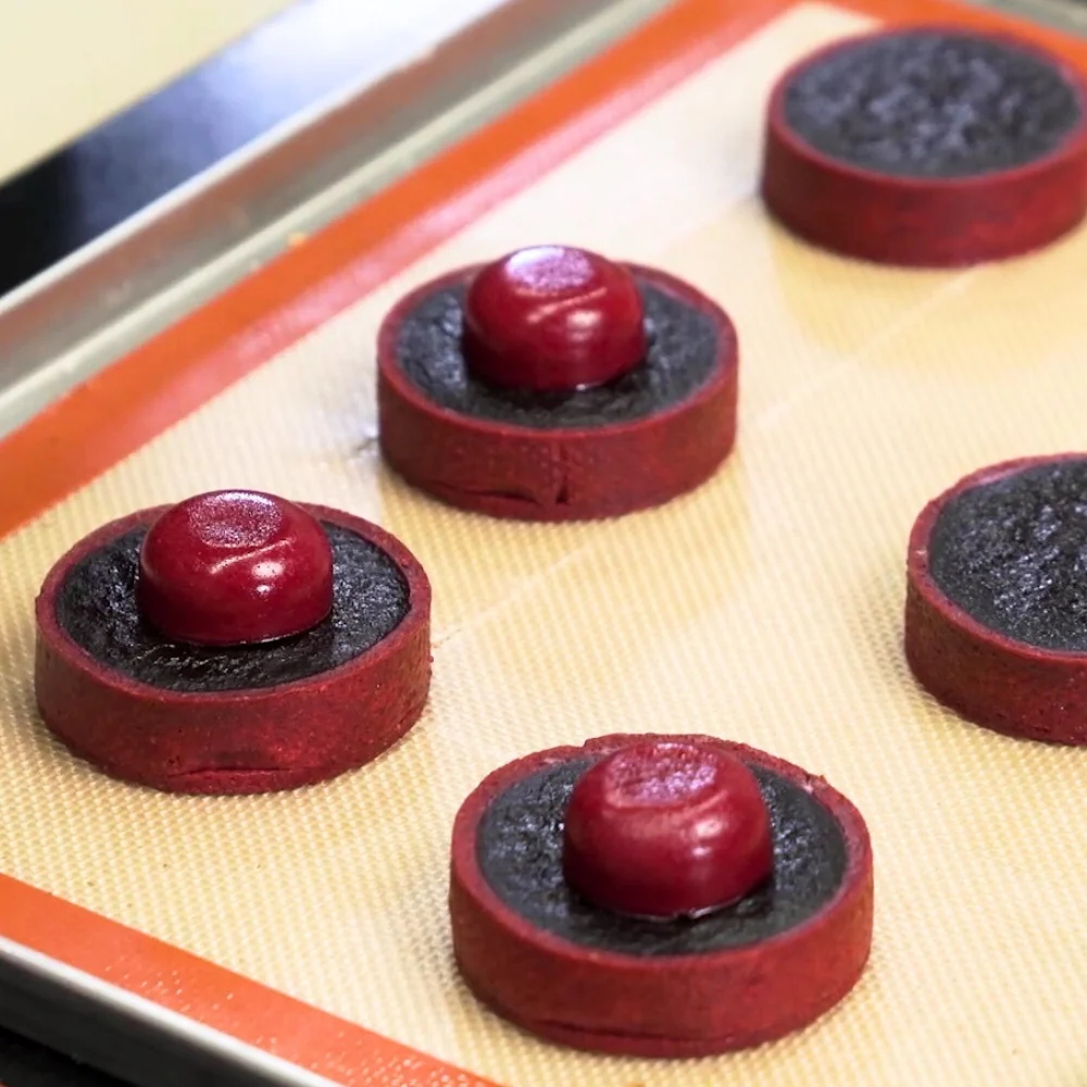 Signature Red Tart by Antonio Bachour Video Class - Image 4