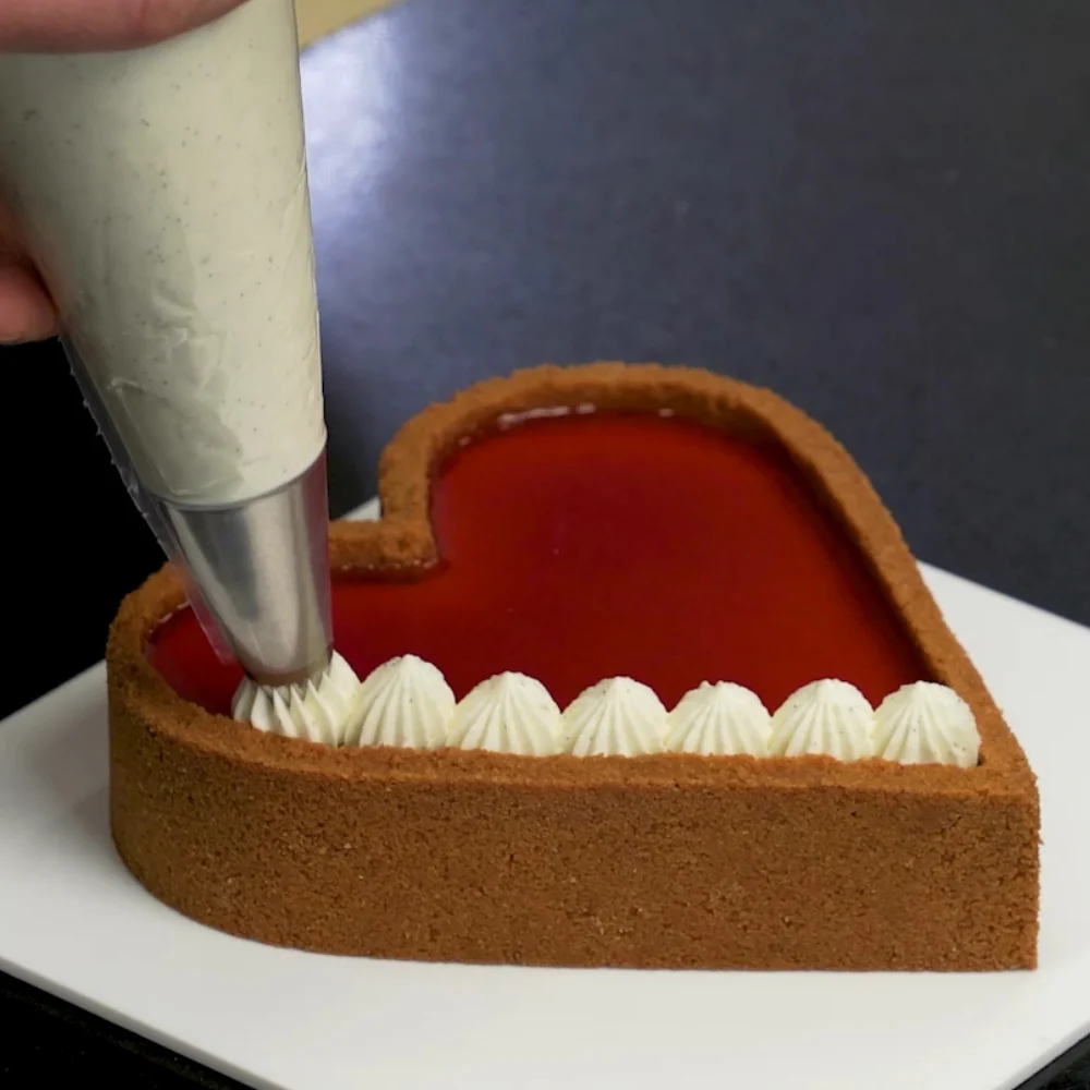 Strawberry Heart Baked Cheesecake by Oleksandr Trofimenkov Video Class - Image 4