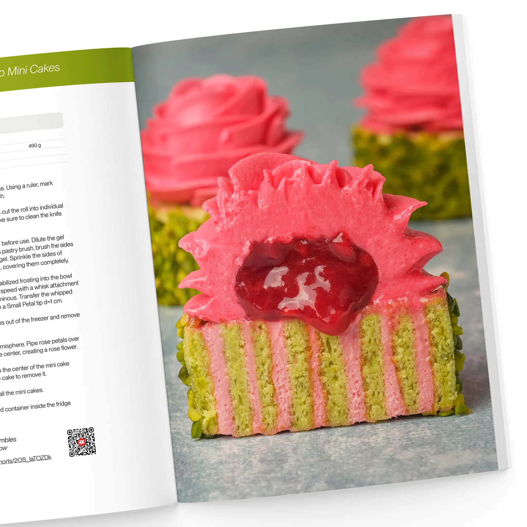 The Mini Cakes Collection: Elevate Your Festivities with 12 Charming Mini Desserts - Image 7